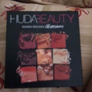 Huda beauty warm brown obsessions